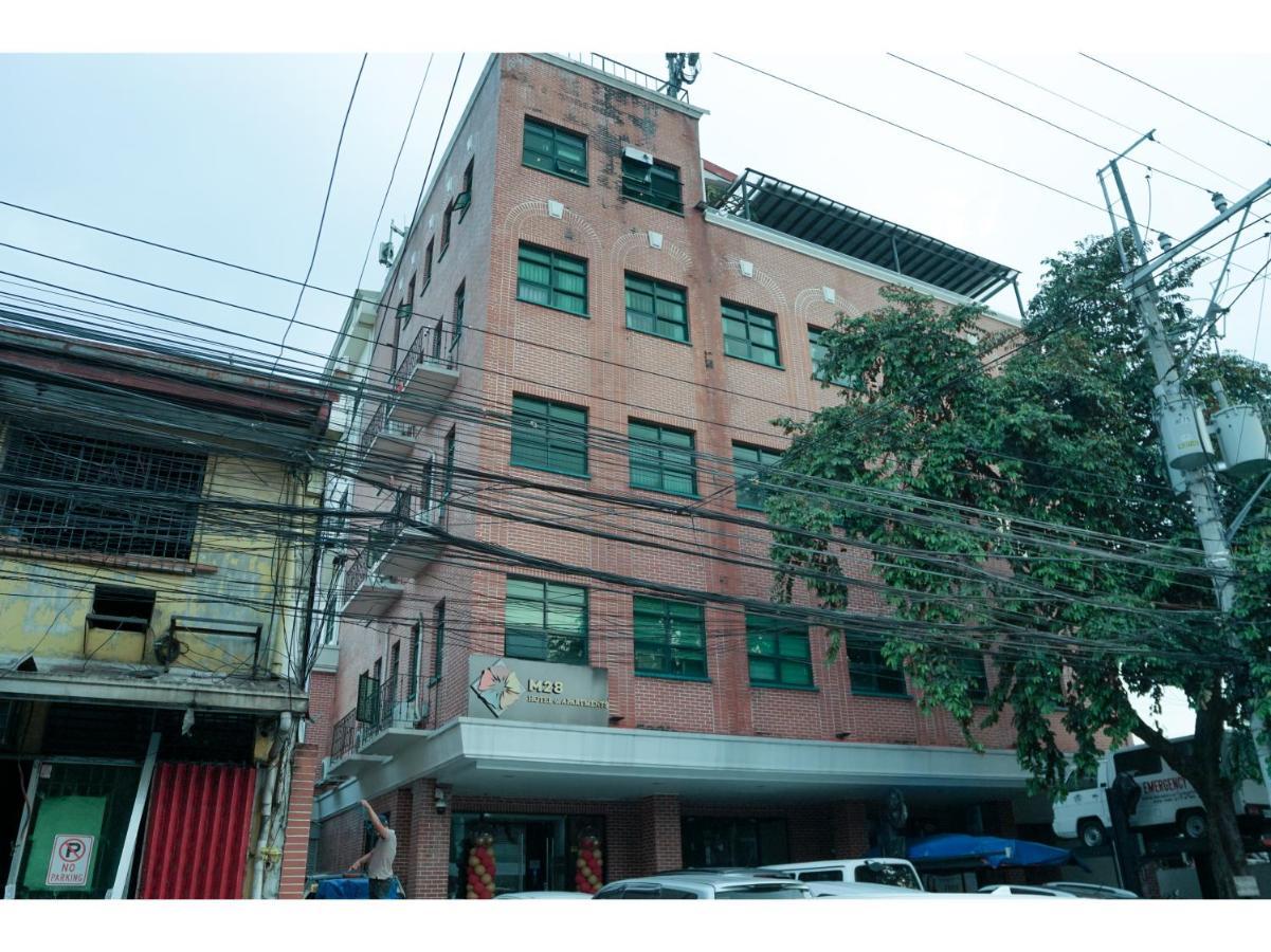 M28 Hotel And Apartments Quezon City Buitenkant foto