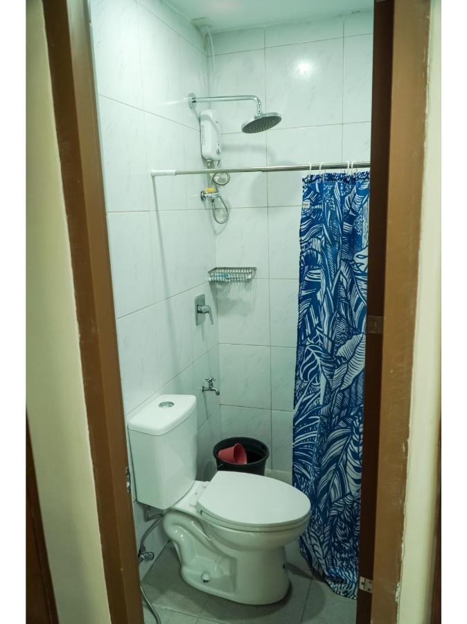 M28 Hotel And Apartments Quezon City Buitenkant foto